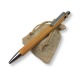 Penna personalizzata in bamboo con sacco-sacchetto beige per bomboniere eleganti